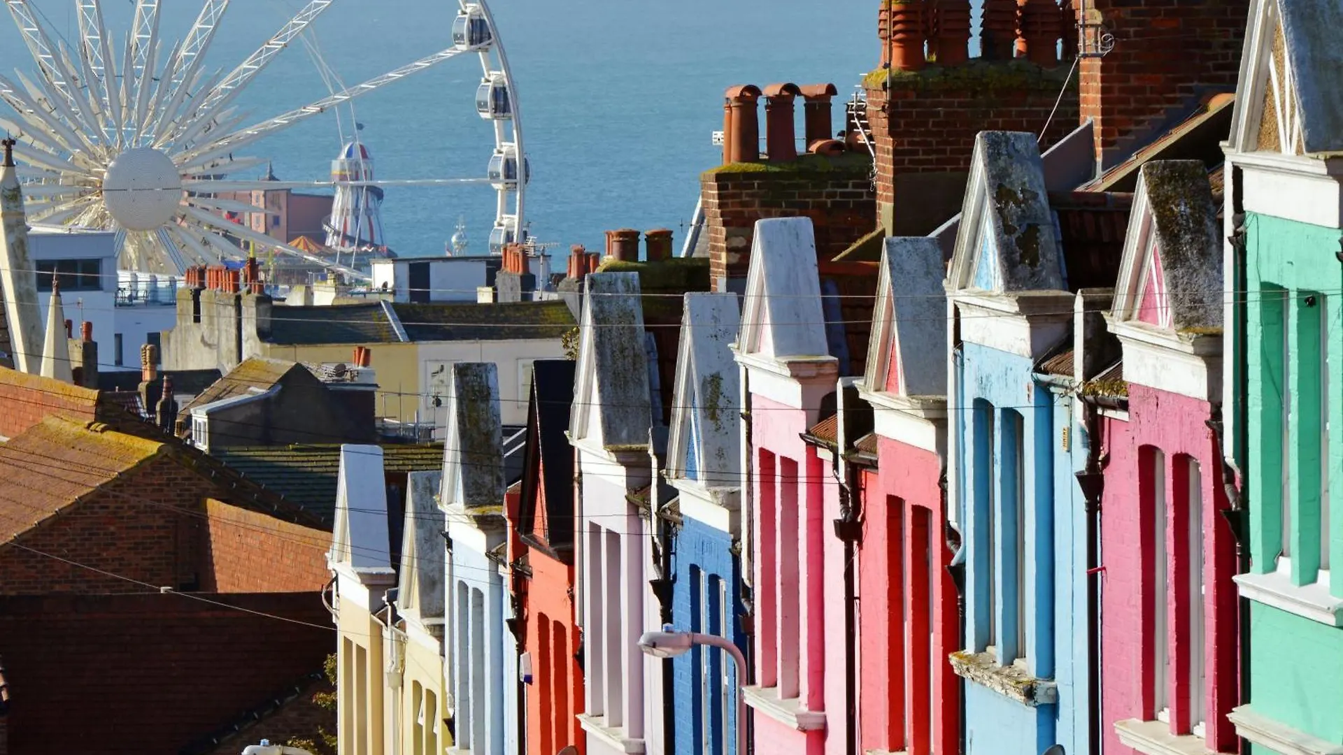 Central Brighton Apartment - 5 Min Walk From Beach And Pier And Within Walking Distance Of The Train Station - Sleeps Up To 6 Guests!
