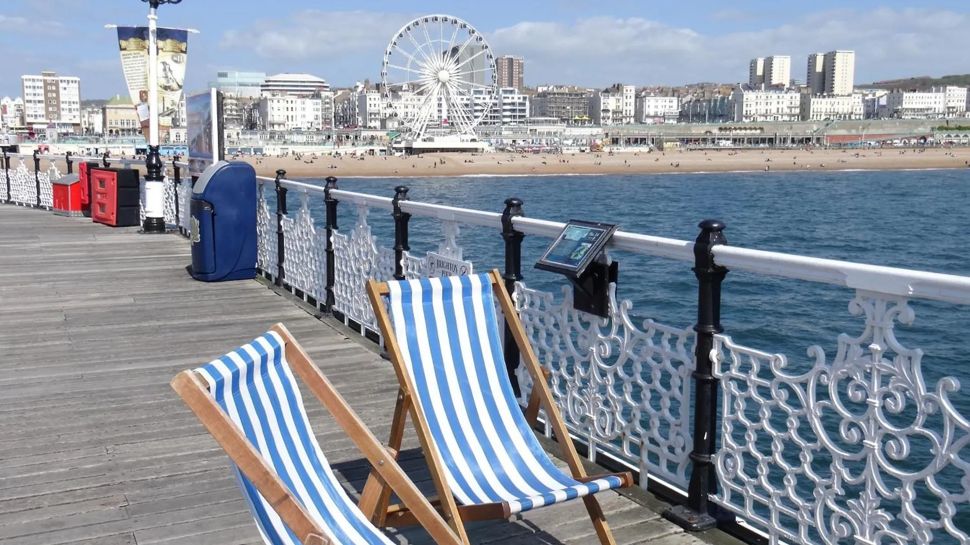 Central Brighton Apartment - 5 Min Walk From Beach And Pier And Within Walking Distance Of The Train Station - Sleeps Up To 6 Guests!