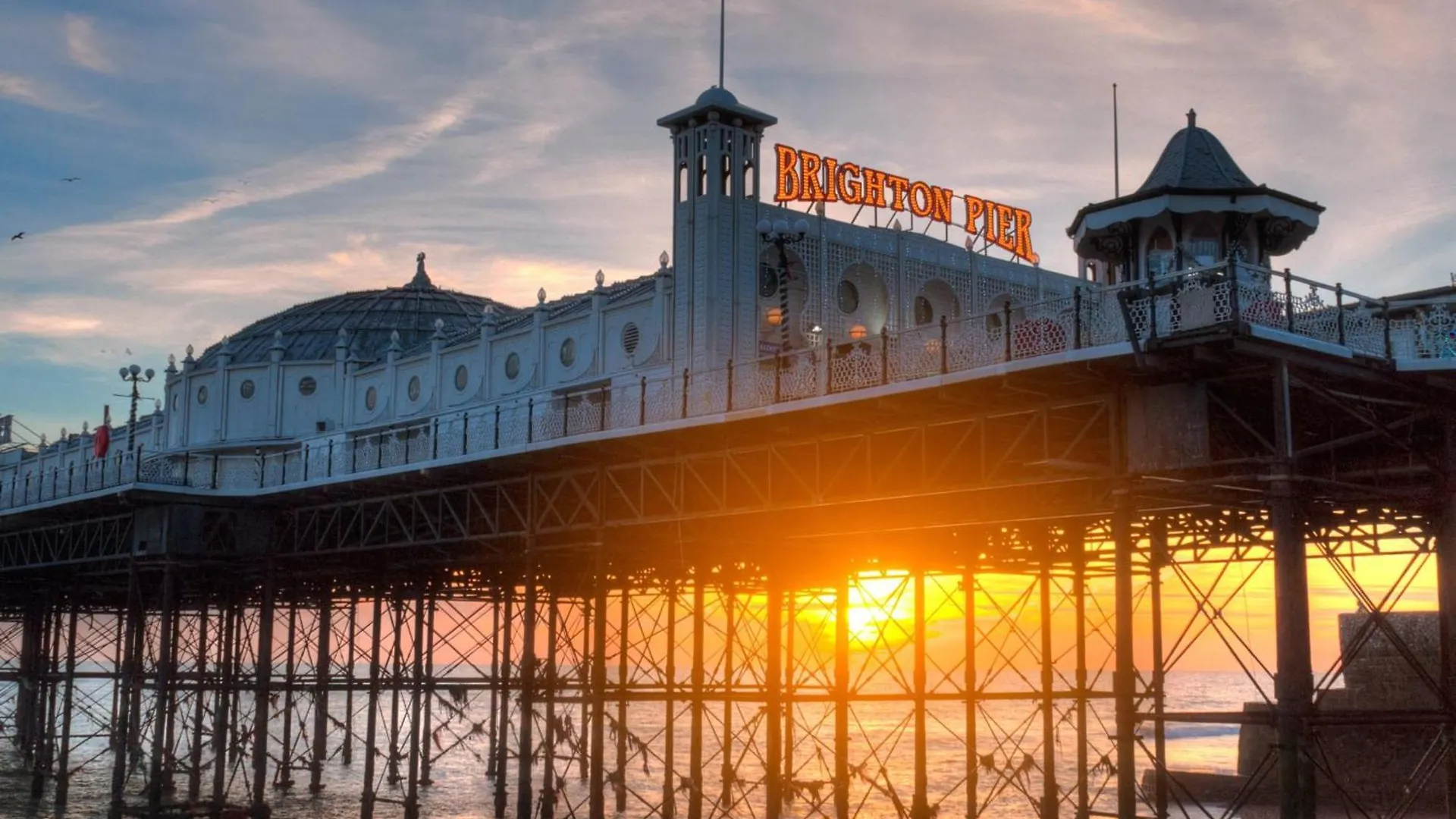 Central Brighton Apartment - 5 Min Walk From Beach And Pier And Within Walking Distance Of The Train Station - Sleeps Up To 6 Guests! United Kingdom